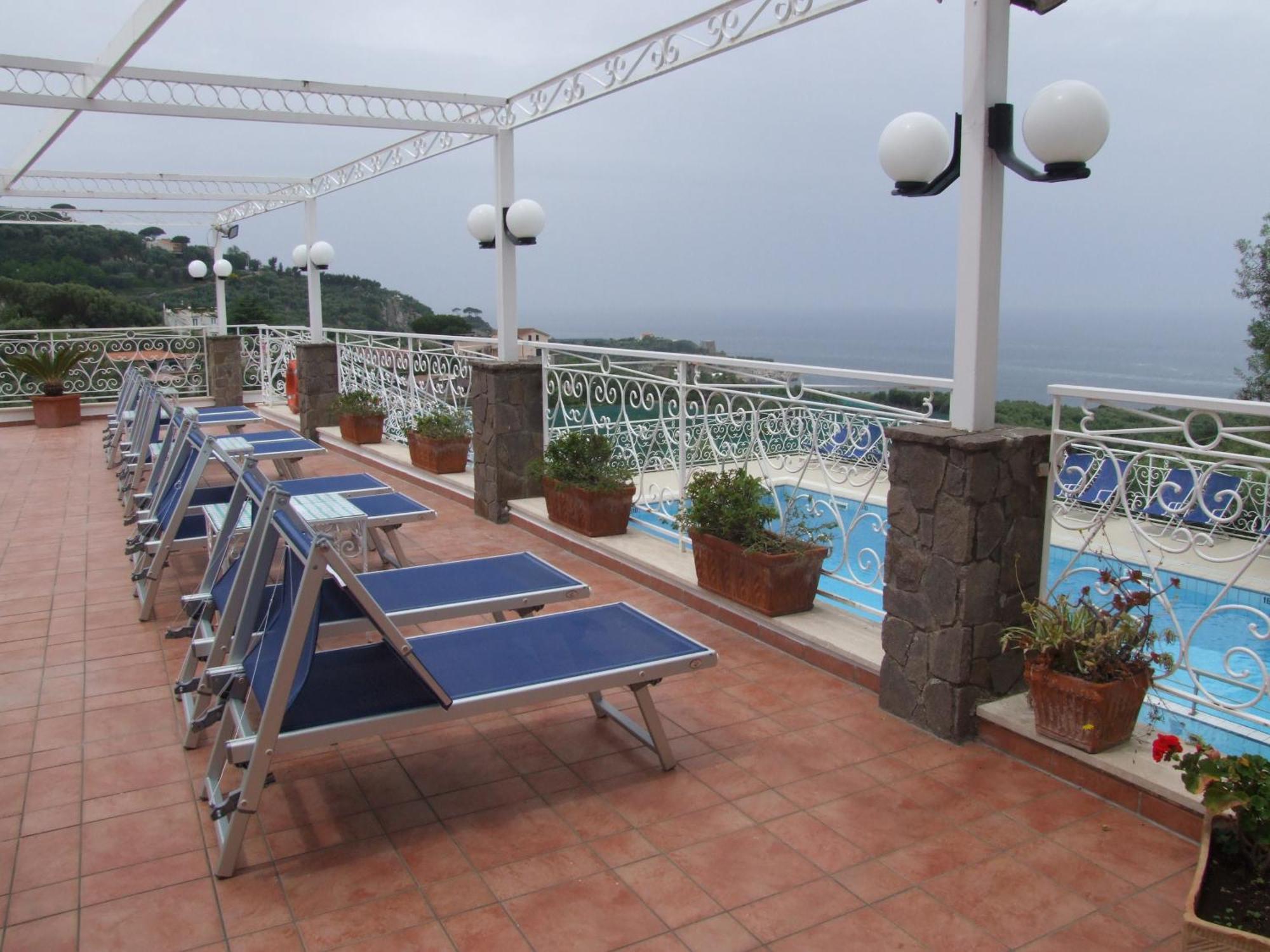 Hotel Dania Σορέντο Εξωτερικό φωτογραφία